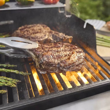 Weber Spirit E-335 Gas Barbecue with Sear Zone and Side Burner